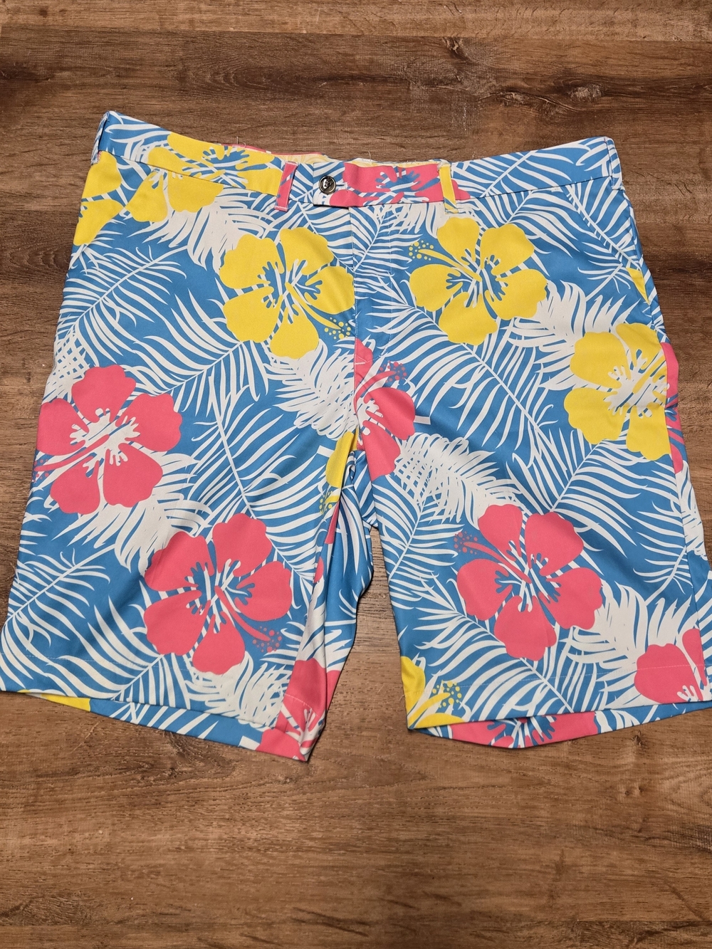 Men's Loudmouth Blue Floral  Shorts with Pink & Yellow Bloom  Size 42 Golf